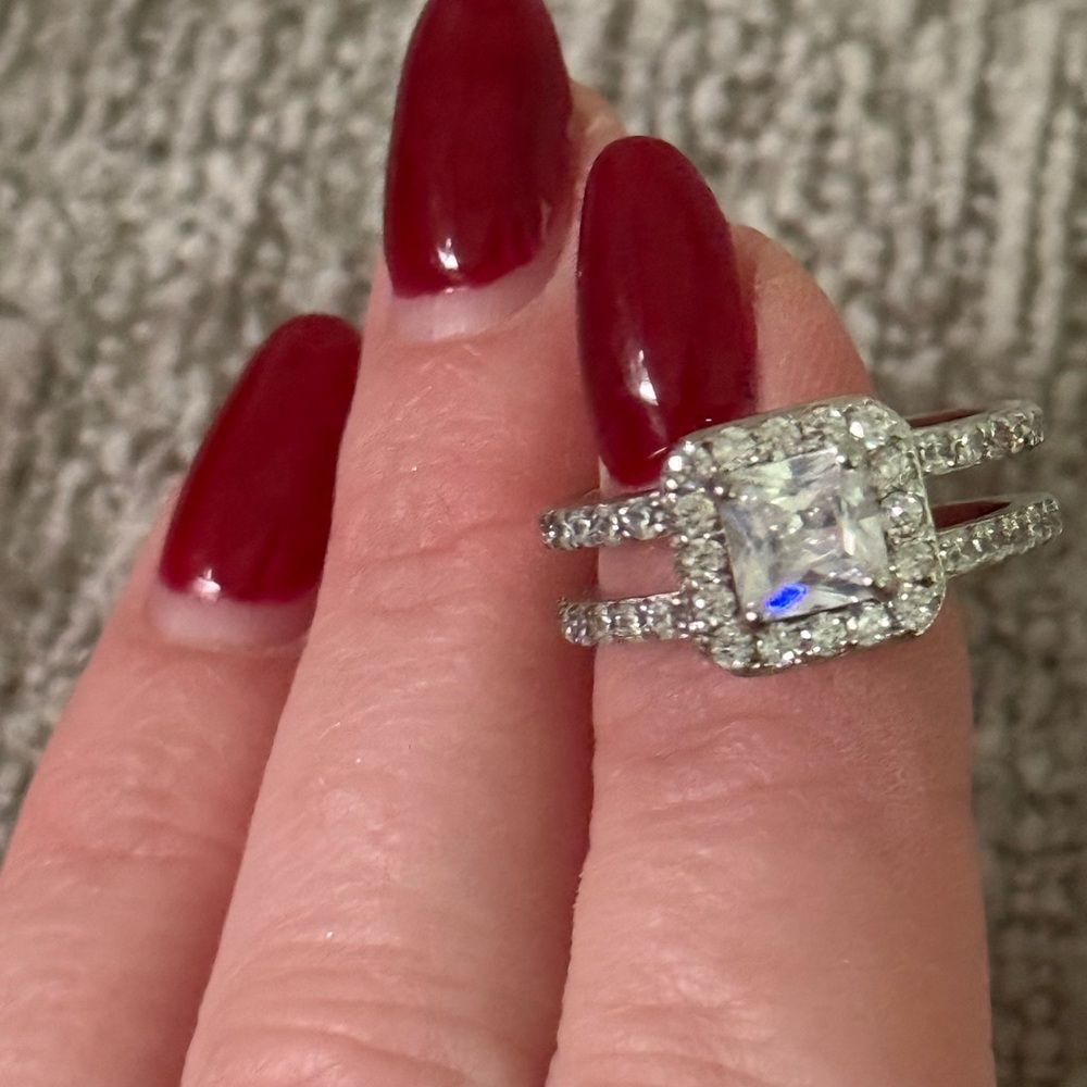Elegant Silver Double Band Ring